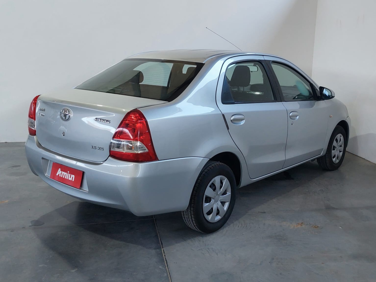 Toyota Etios Xs 1.5 4P 2014 - foto 3